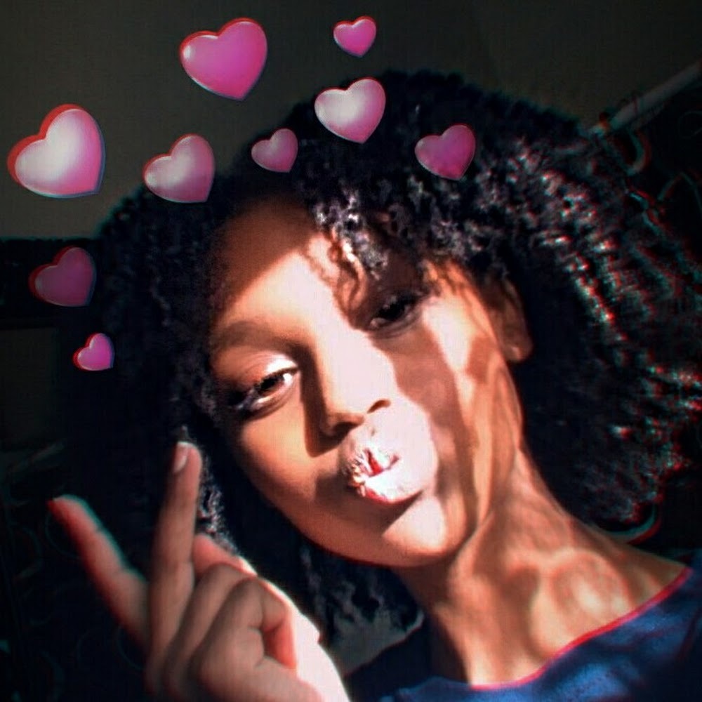 Meet your Posher, Amira